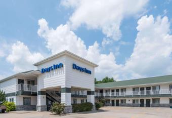 Days Inn by Wyndham Andover has Smoking rooms