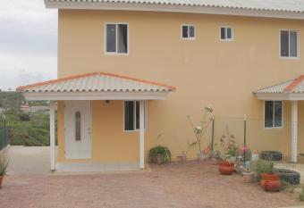 Stenen Koraal Piedra Dushi Resort allows 18 year olds to book a room