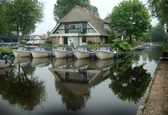 De Mariahoeve allows 18 year olds to book a room