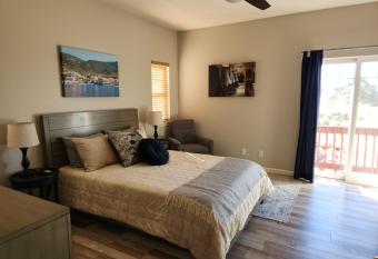 Elegant Suite with Stunning Vineyard Views has Balcony rooms