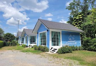 Baan Plawan Resort Chiang Rai allows 18 year olds to book a room