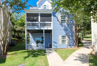House# 60 Point of View (pet friendly) allows 18 year olds to book a room
