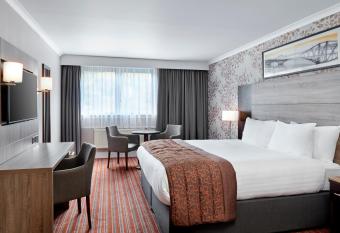 Leonardo Edinburgh Murrayfield allows 18 year olds to book a room