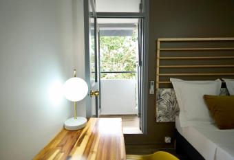 La Suite Azur allows 18 year olds to book a room