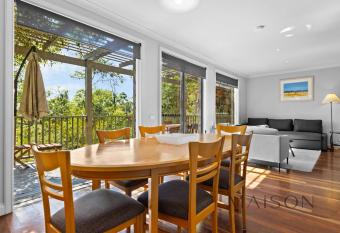 (null) has rooms with a private hot tub