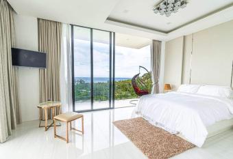 Villa Savoy Sharm Samui has Balcony rooms