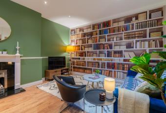 Regency Basement Apartment allows 18 year olds to book a room