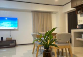 Gentleman s Suite has Smoking/Balcony rooms