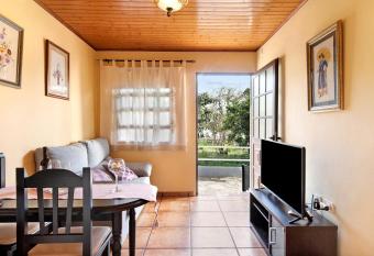 El Rinc  n has Balcony rooms