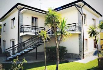 Debirooms has Balcony rooms