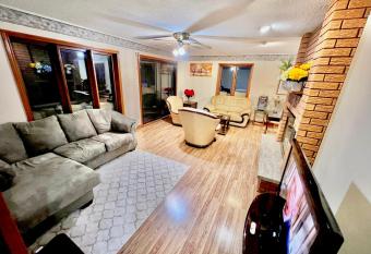 Luxury 2BR home in Newmarket allows 18 year olds to book a room