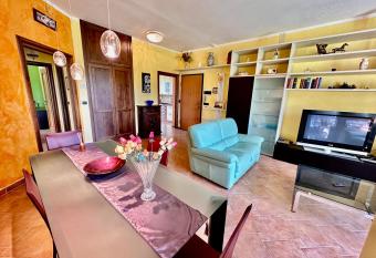 Natura e Golf con giardino privato has Balcony rooms