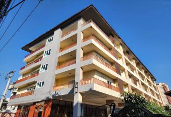 Budget Stars Hotel Chiang Mai allows 18 year olds to book a room