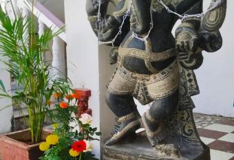 Villa Manikandan Guest House has Balcony rooms