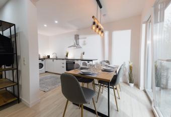 Luxus-Neubauvilla am Tierpark has Balcony rooms