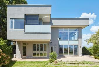 Rembrandt Atsugi BETTEI          &                           12          has Balcony rooms