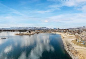 Exquisite Lakefront Condo has rooms with a private hot tub