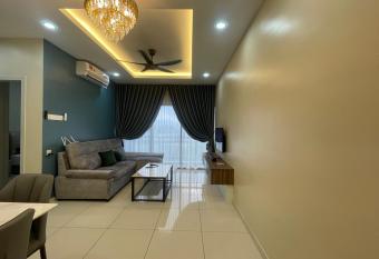 Ipoh City The Horizon Your Ultimate Relaxing Gateaway By Hh Suite has rooms with a private hot tub