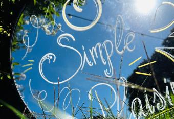    Simple Plaisir has Balcony rooms