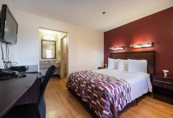 Sacramento Inn & Suites has Balcony rooms