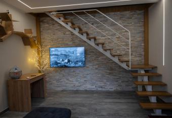 FACCI RI LUNA has Balcony rooms