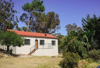 Bains Kloof Cycling Retreat has Balcony rooms