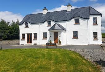 Glenvela has Balcony rooms