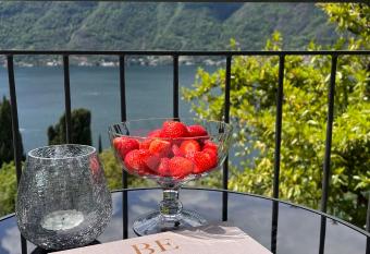 L   arte di vivere allows 18 year olds to book a room