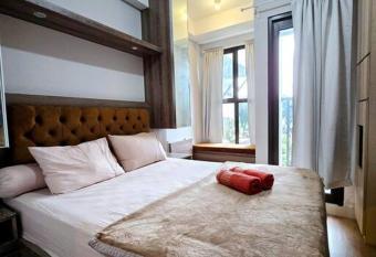 Apt Transpark Bintaro Studio w/ Pool allows 18 year olds to book a room