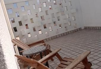 Habitaci  n con terraza allows 18 year olds to book a room