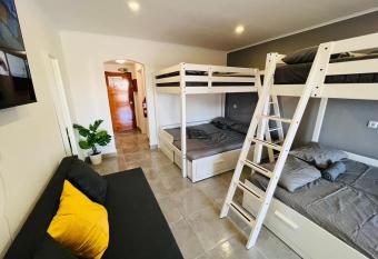 Big Studio na rua da Oura, Albufeira has Balcony rooms