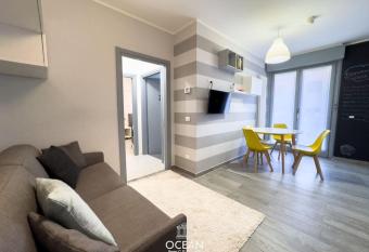 OceanGroupApartments Trento Suite con Garage Privato allows 18 year olds to book a room