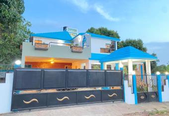 Casa 4 habitaci  nes todas con aires hay piscina y billar has rooms with a private hot tub