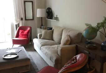 C  ntrico apartamento con encanto EBI02770 allows 18 year olds to book a room