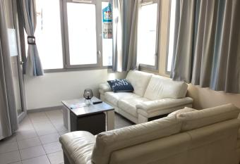 Villa Les Peupliers has Balcony rooms