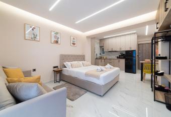 Elite Suite Loutraki allows 18 year olds to book a room