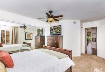 Palm Royale Country Club - Condo has rooms with a private hot tub