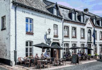 Fletcher Hotel La Ville Blanche allows 18 year olds to book a room