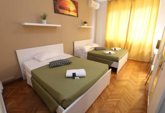 Guest House Pirelli Milano allows 18 year olds to book a room