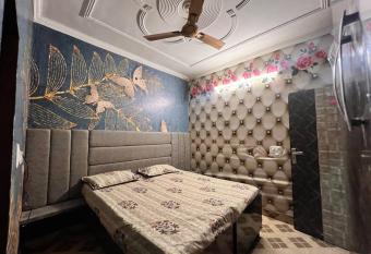 OYO Bharat Stay allows 18 year olds to book a room