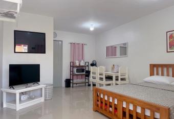 Transient House Orani has Balcony rooms