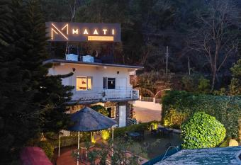 MAATI - Signature Collection by Eight Continents has Balcony rooms