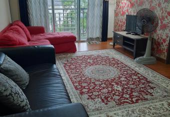 Ratu Homestay has Balcony rooms