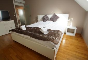 Apartments-in-vienna has Balcony rooms