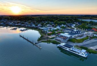 Moeke Mooren has Balcony rooms