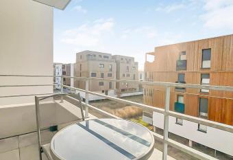 La Petite P  pite d Ostwald has Balcony rooms