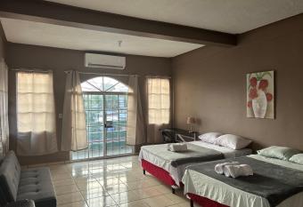 Caco Historico Afrodita has Balcony rooms