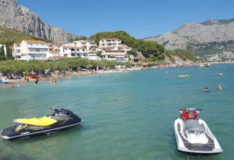 Apartmani Filip 2 has Balcony rooms