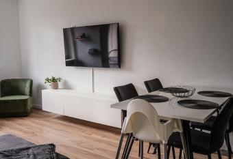 Exklusives Ferien-Appartement mit Pool- und Saunazugang f  r bis zu 4 Personen has Balcony rooms