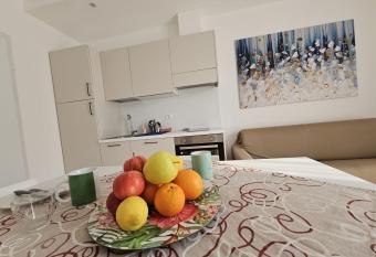 Via San Zeno Home has Balcony rooms